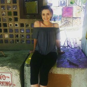 Meet your Posher, Kayla